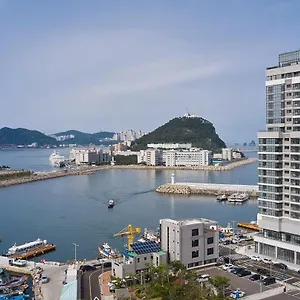 Hotel Citadines Connect Hari